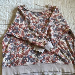 Free people oversized raglan sleeve sweat top size small.